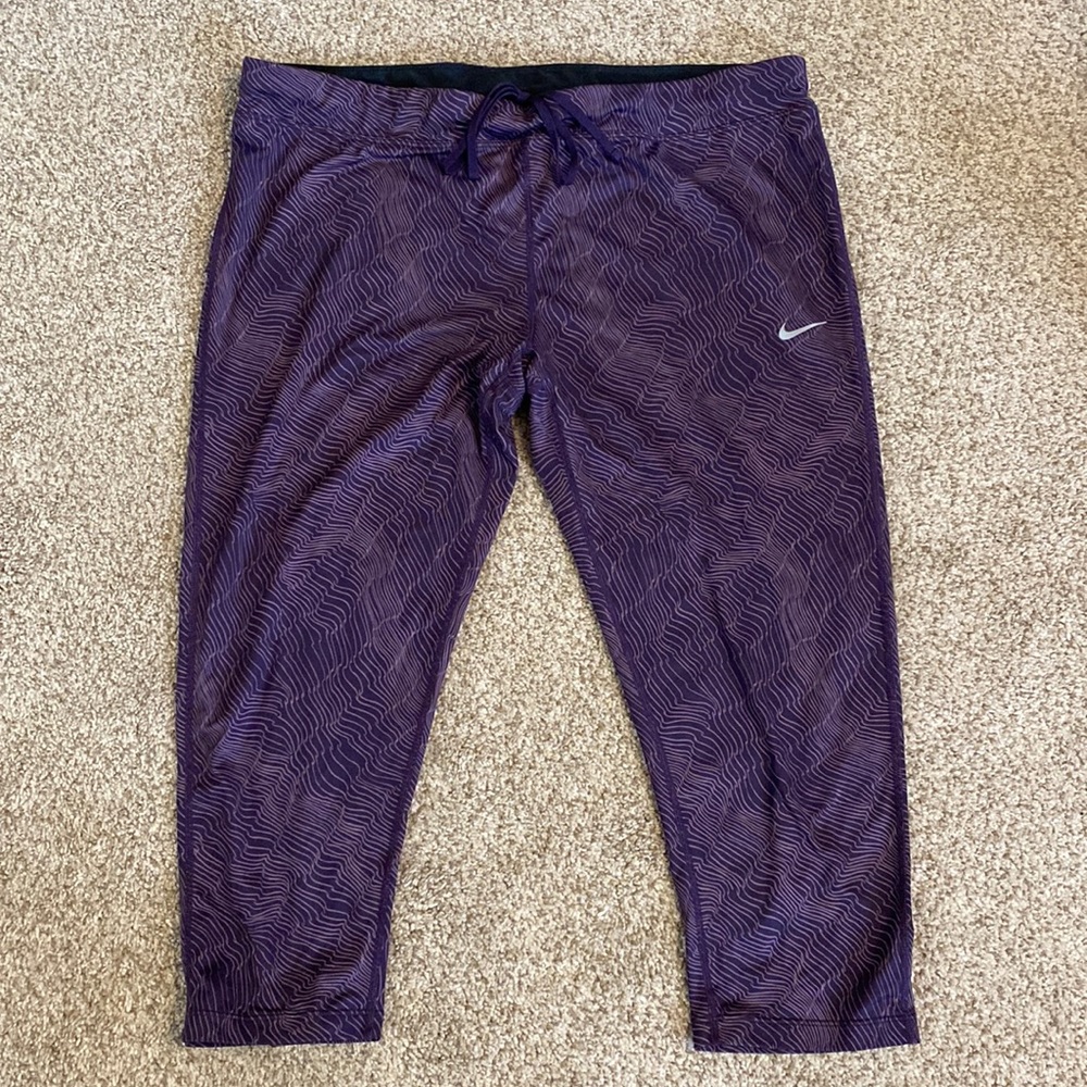 Nike Women’s Capris Dri-Fit Performance Leggings- Size 1X